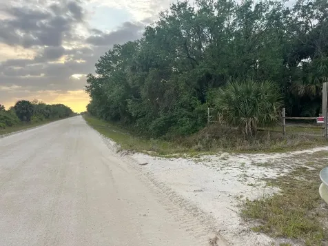 15148 NW 288th Street Okeechobee FL 34972