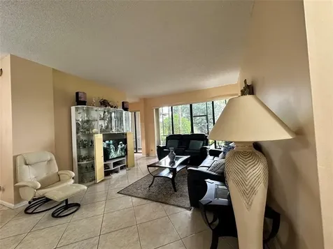 Lauderhill FL 33319