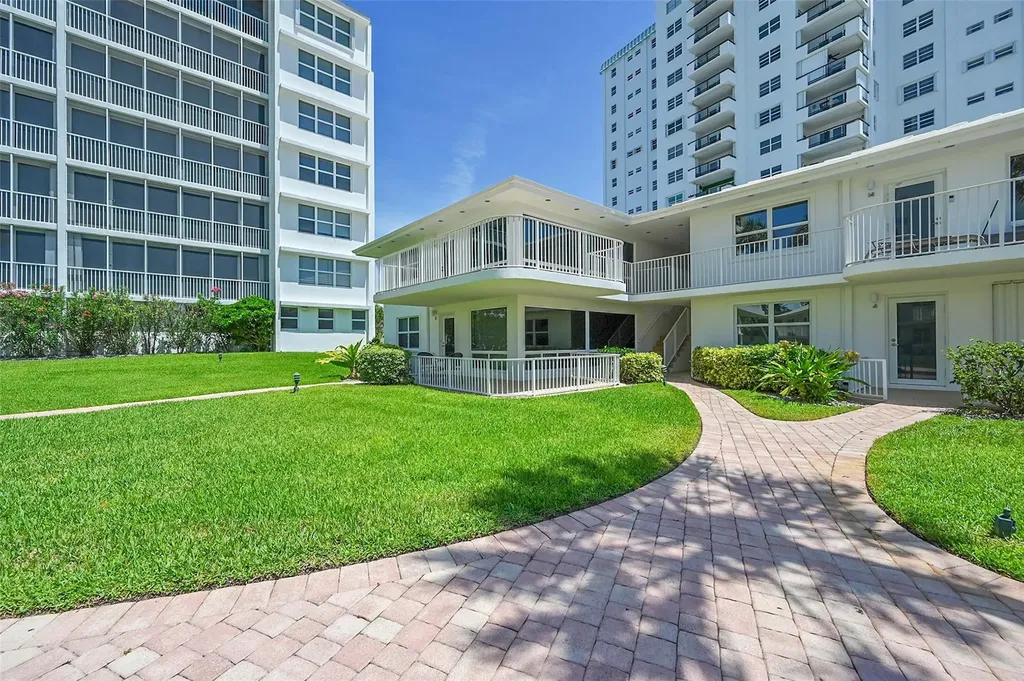 1530 S Ocean Boulevard Pompano Beach FL 33062