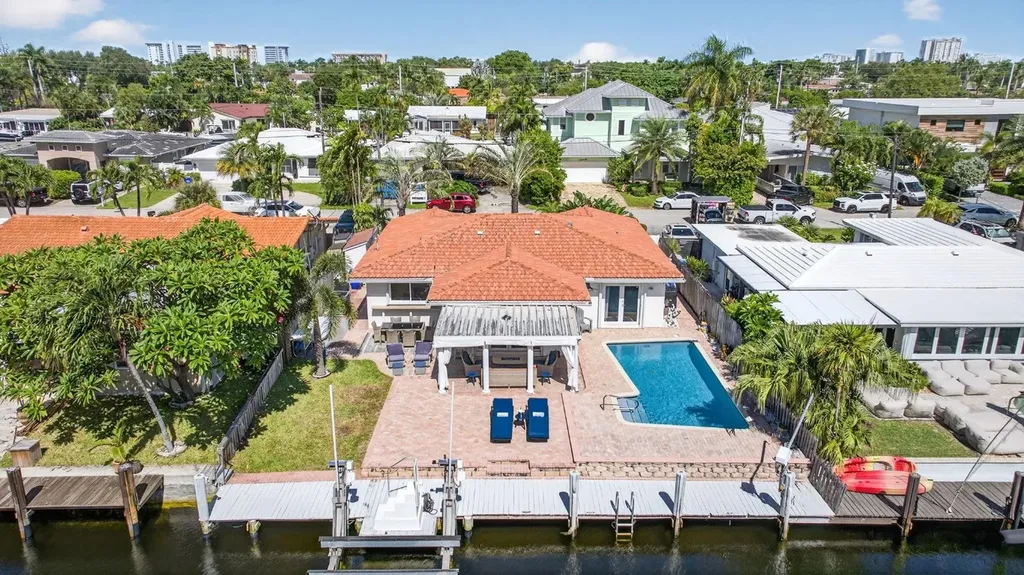 2534 SE 14th Street Pompano Beach FL 33062