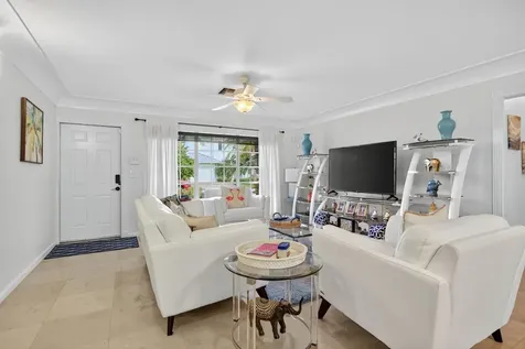 2534 SE 14th Street Pompano Beach FL 33062