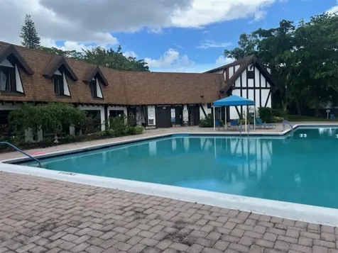 3720 Inverrary Drive Lauderhill FL 33319