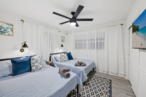 1813 SW 10th Court Fort Lauderdale FL 33312
