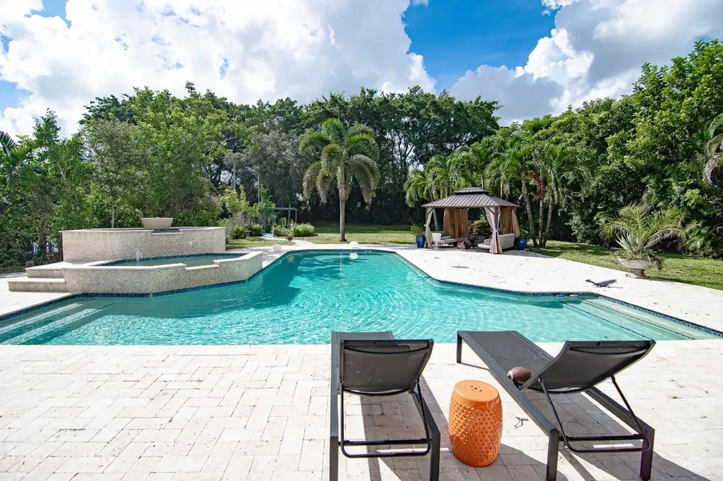 8208 Twin Lake Drive Boca Raton FL 33496