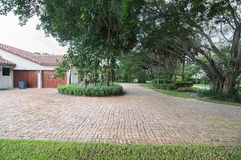 8208 Twin Lake Drive Boca Raton FL 33496