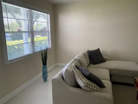 209 Ventnor M Deerfield Beach FL 33442