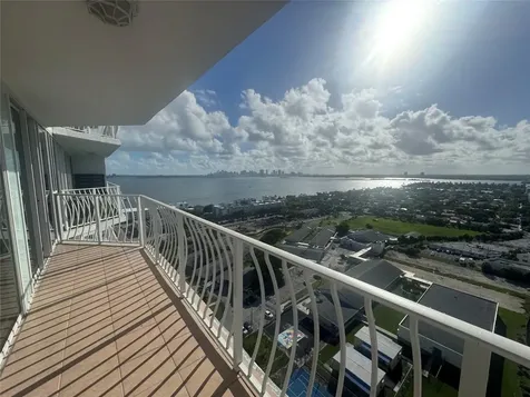 7601 E Treasure Drive North Bay Village FL 33141