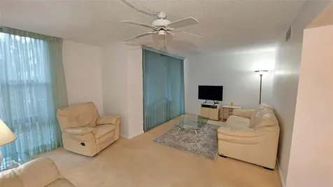 367 S Federal Highway Deerfield Beach FL 33441