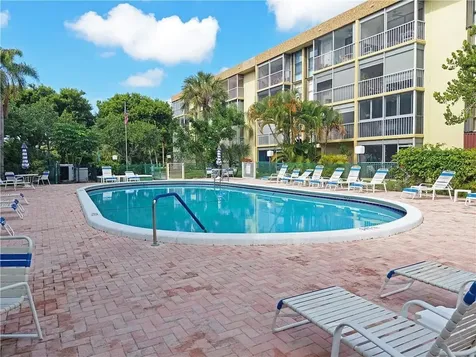 367 S Federal Highway Deerfield Beach FL 33441