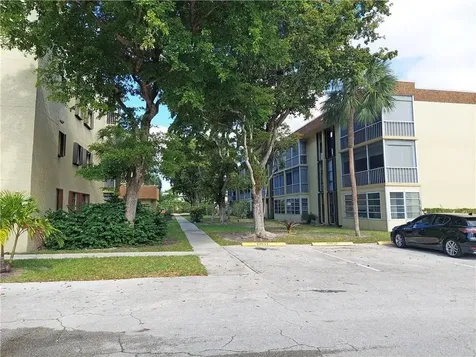 367 S Federal Highway Deerfield Beach FL 33441