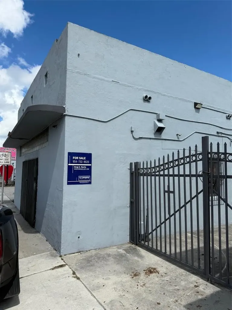6815 NW 7th Avenue Miami FL 33150