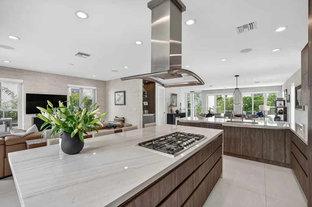 2401 N Atlantic Boulevard Fort Lauderdale FL 33305