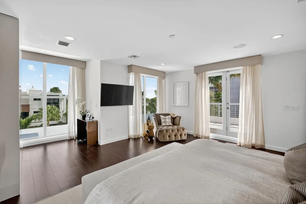 2401 N Atlantic Boulevard Fort Lauderdale FL 33305