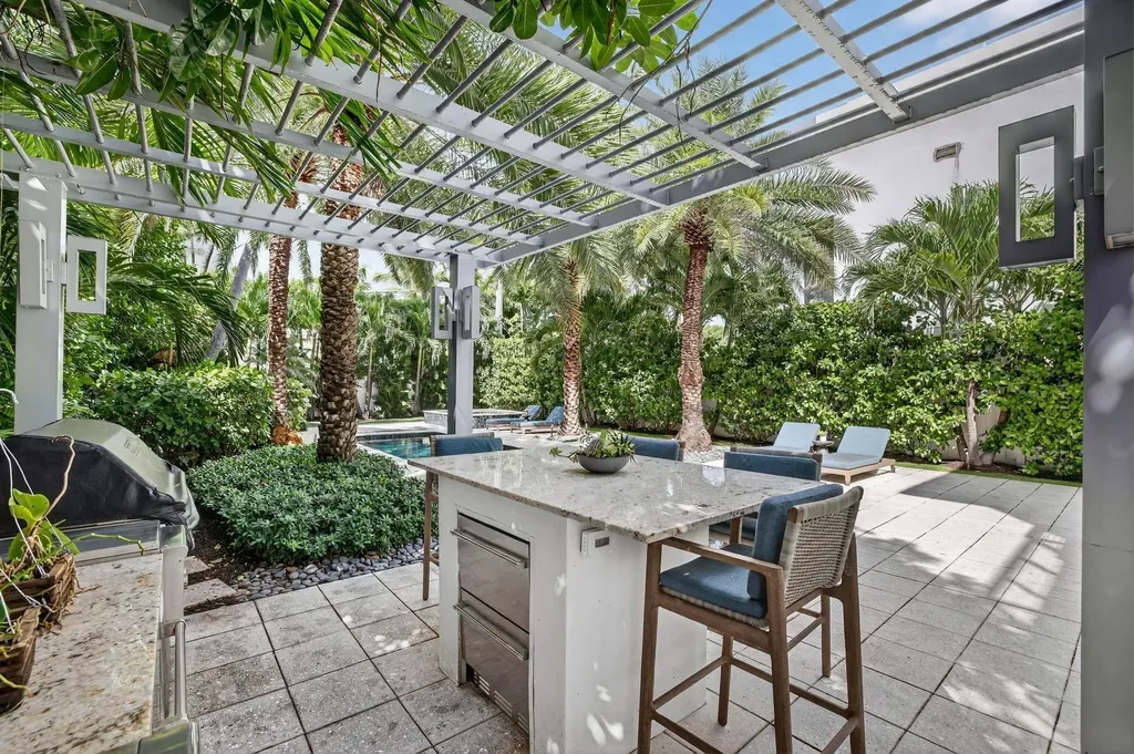 2401 N Atlantic Boulevard Fort Lauderdale FL 33305