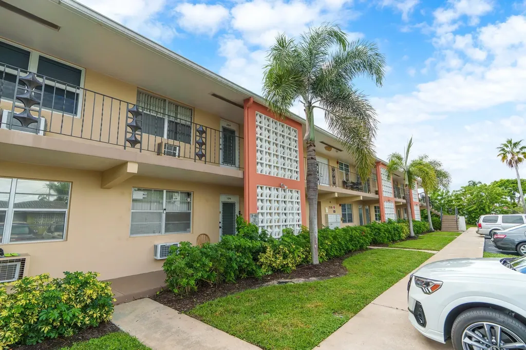 2106 NE 56th Court Fort Lauderdale FL 33308