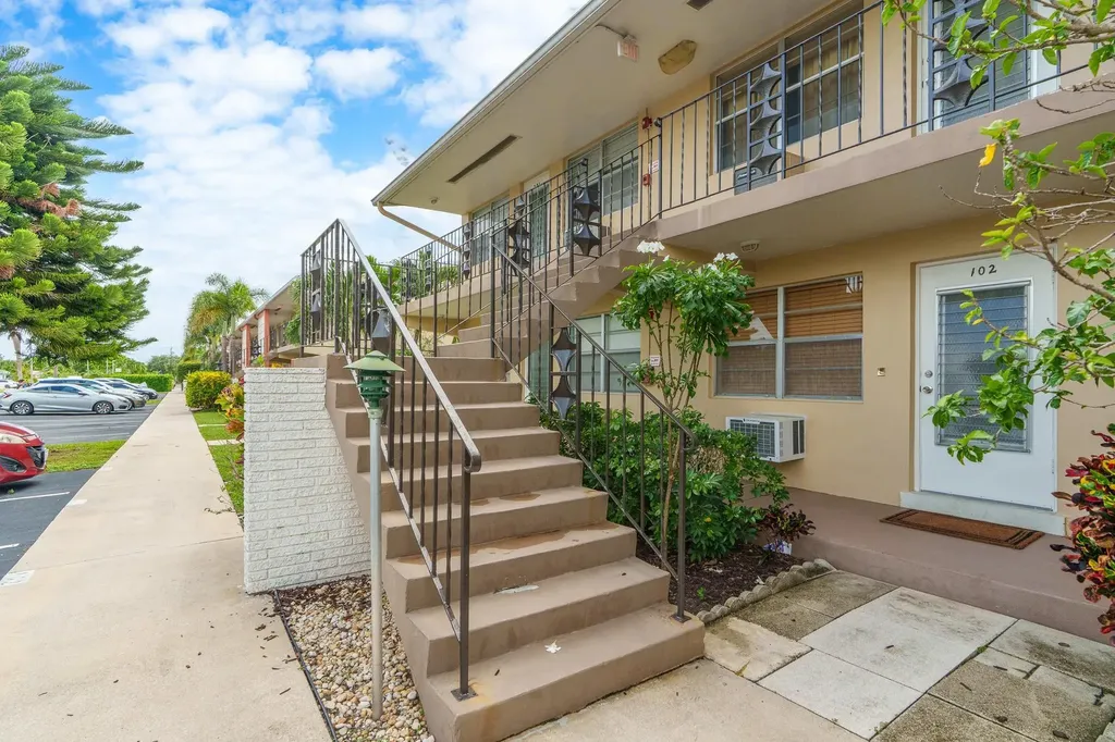 2106 NE 56th Court Fort Lauderdale FL 33308
