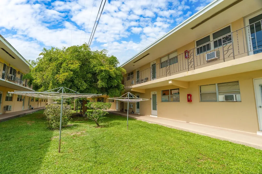 2106 NE 56th Court Fort Lauderdale FL 33308