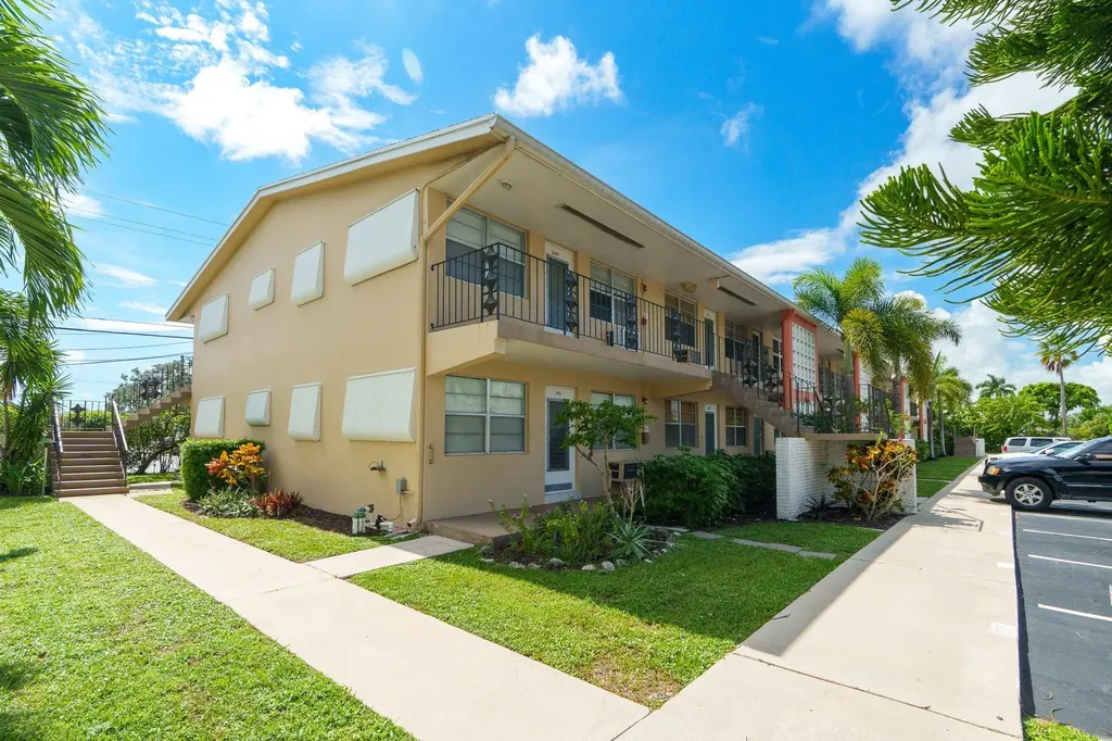 2106 NE 56th Court Fort Lauderdale FL 33308