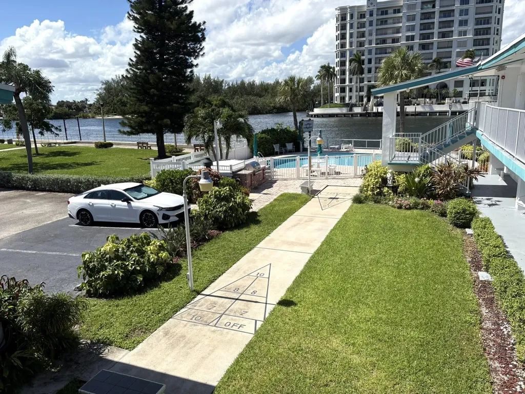 1201 N Riverside Drive Pompano Beach FL 33062
