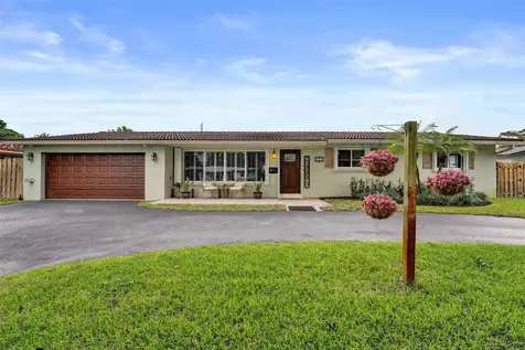 5541 SW 2nd Court Plantation FL 33317