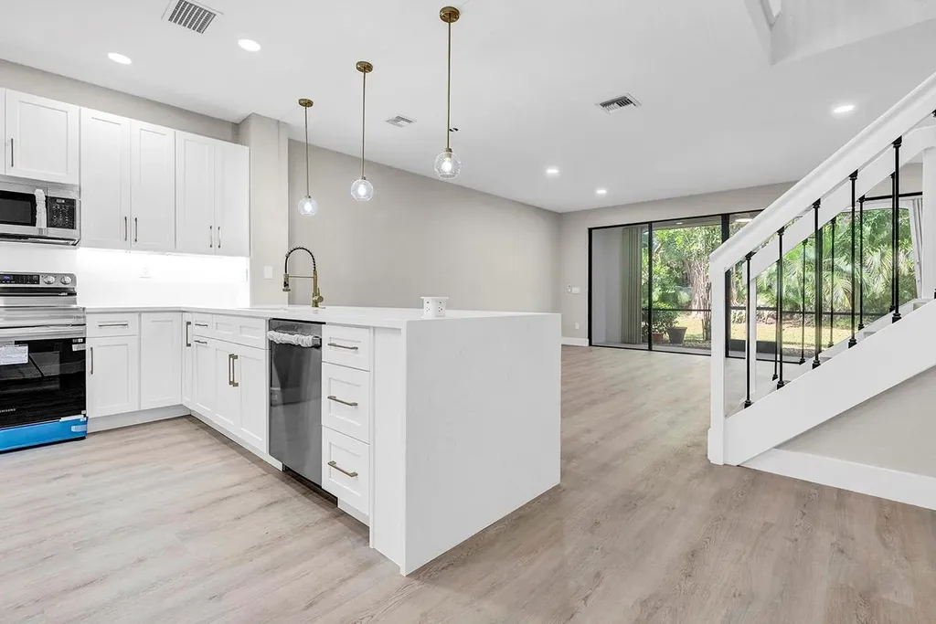 6366 Longboat Lane Boca Raton FL 33433