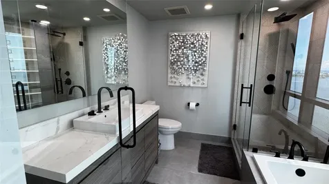 650 NE 32nd Street Miami FL 33137