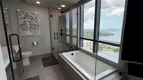 650 NE 32nd Street Miami FL 33137