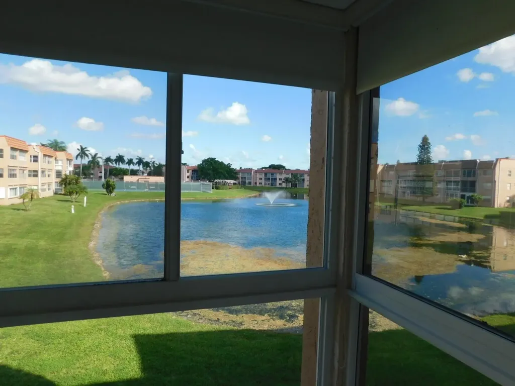 9580 Sunrise Lakes Boulevard Sunrise FL 33322