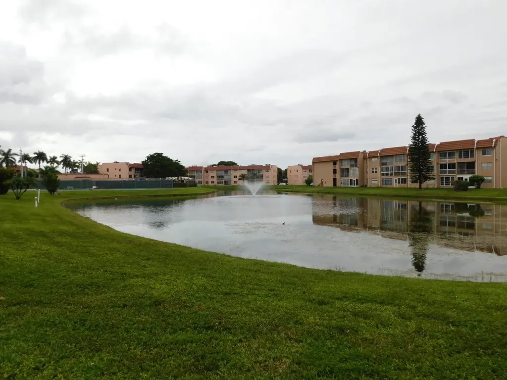 9580 Sunrise Lakes Boulevard Sunrise FL 33322