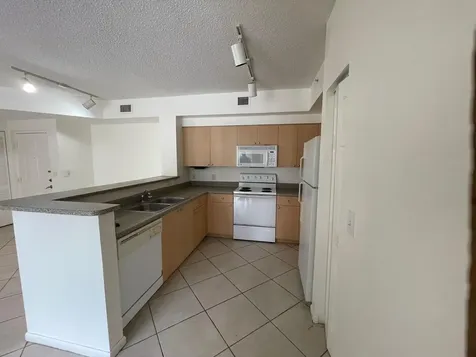 8010 N Nob Hill Road Tamarac FL 33321