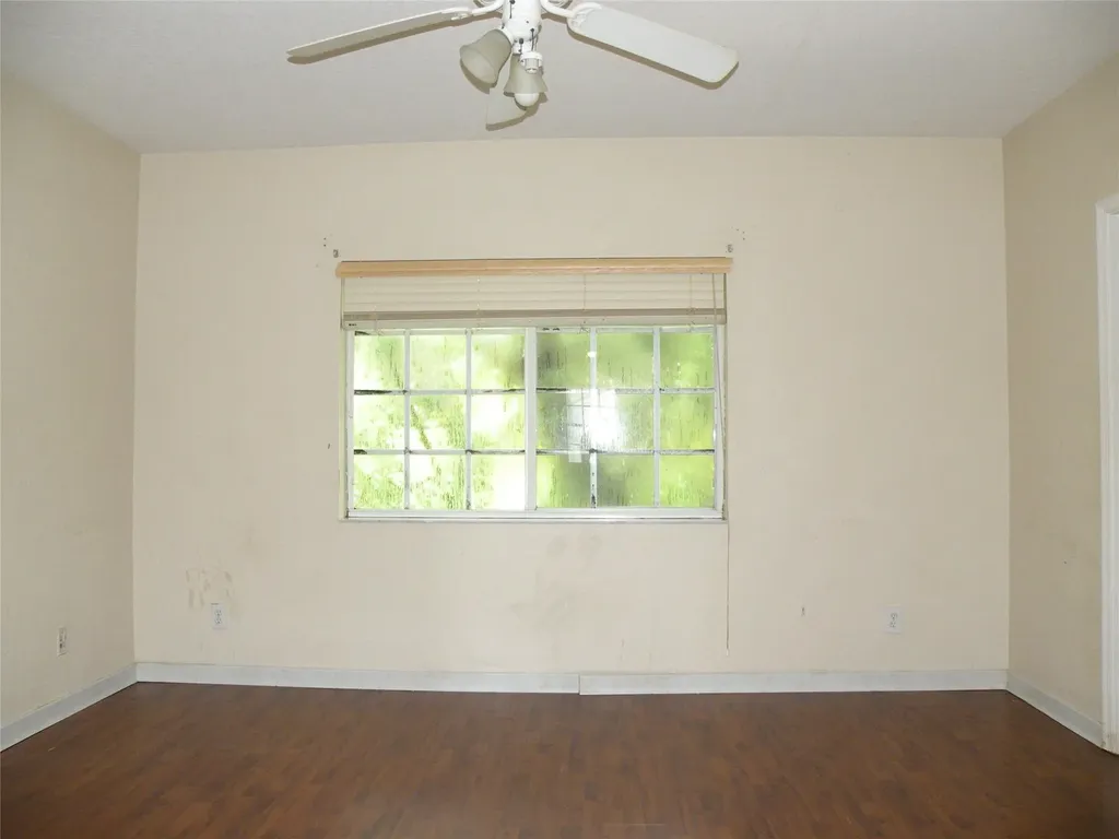 958 NW 127th Avenue Coral Springs FL 33071