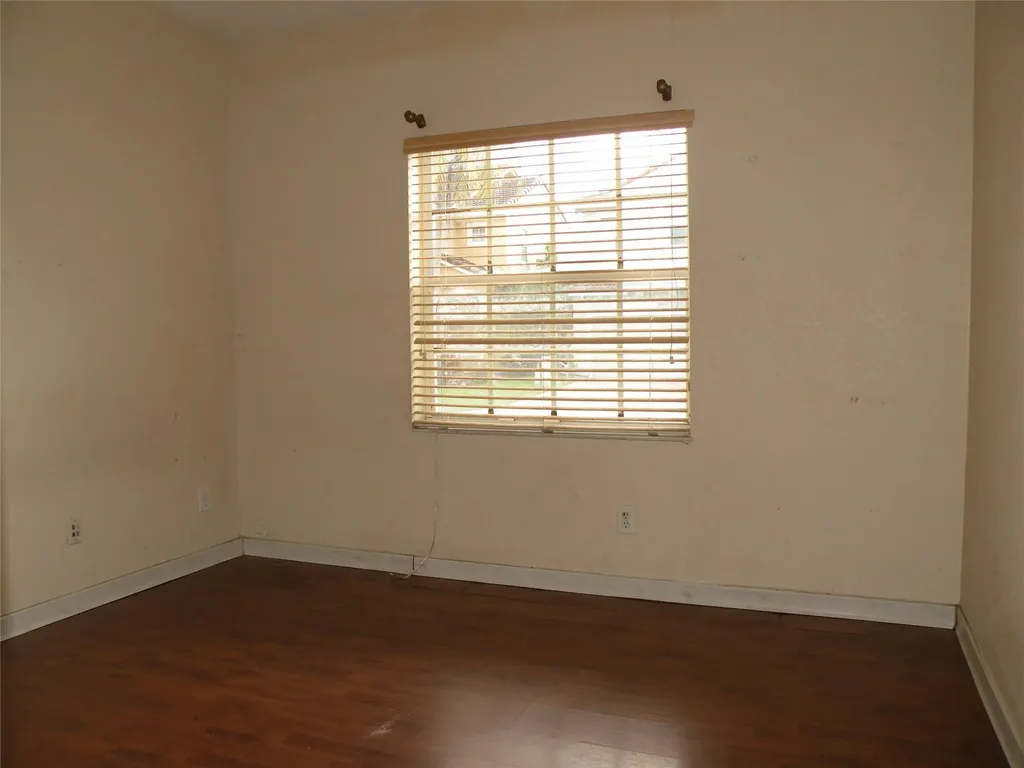 958 NW 127th Avenue Coral Springs FL 33071