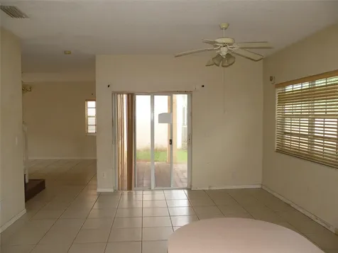958 NW 127th Avenue Coral Springs FL 33071