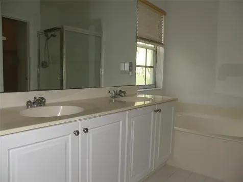 958 NW 127th Avenue Coral Springs FL 33071
