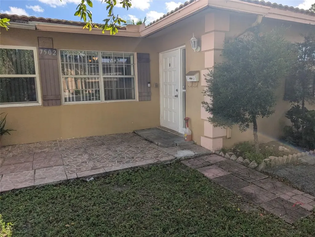 7502 NW 44th Court Coral Springs FL 33065
