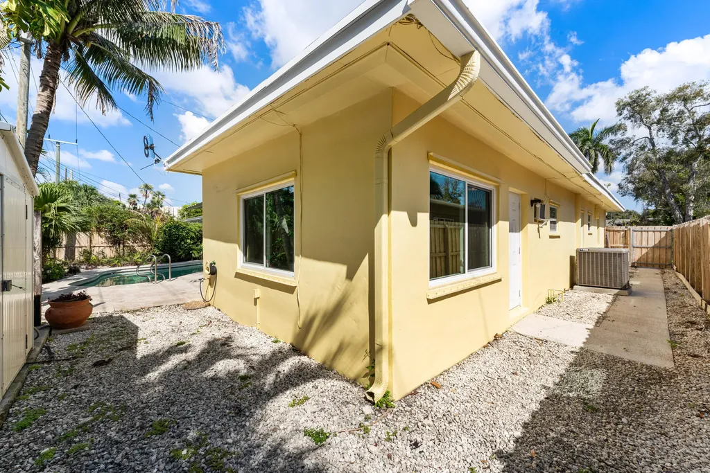 1406 NE 15th Street Fort Lauderdale FL 33304