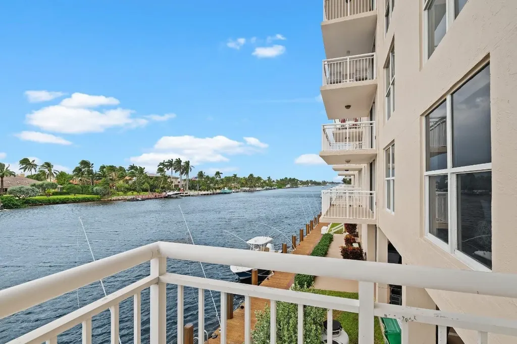 1050 Hillsboro Mile Hillsboro Beach FL 33062