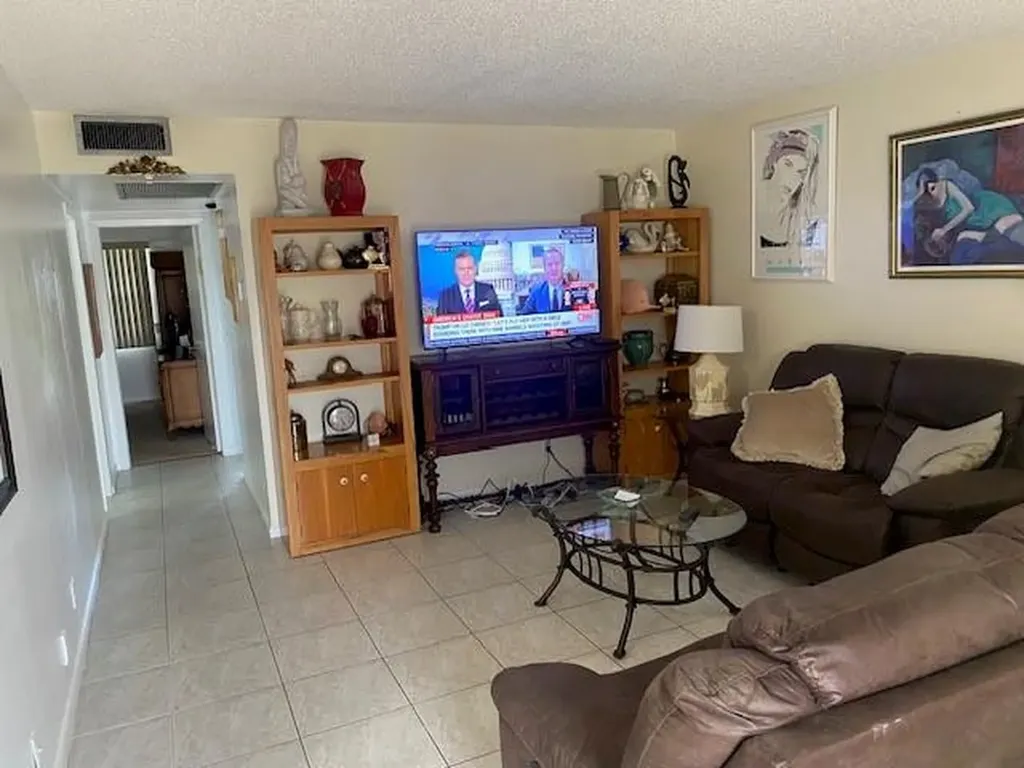 117 Brighton C Boca Raton FL 33434