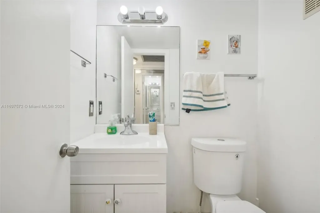 3014 Oakridge A Deerfield Beach FL 33442