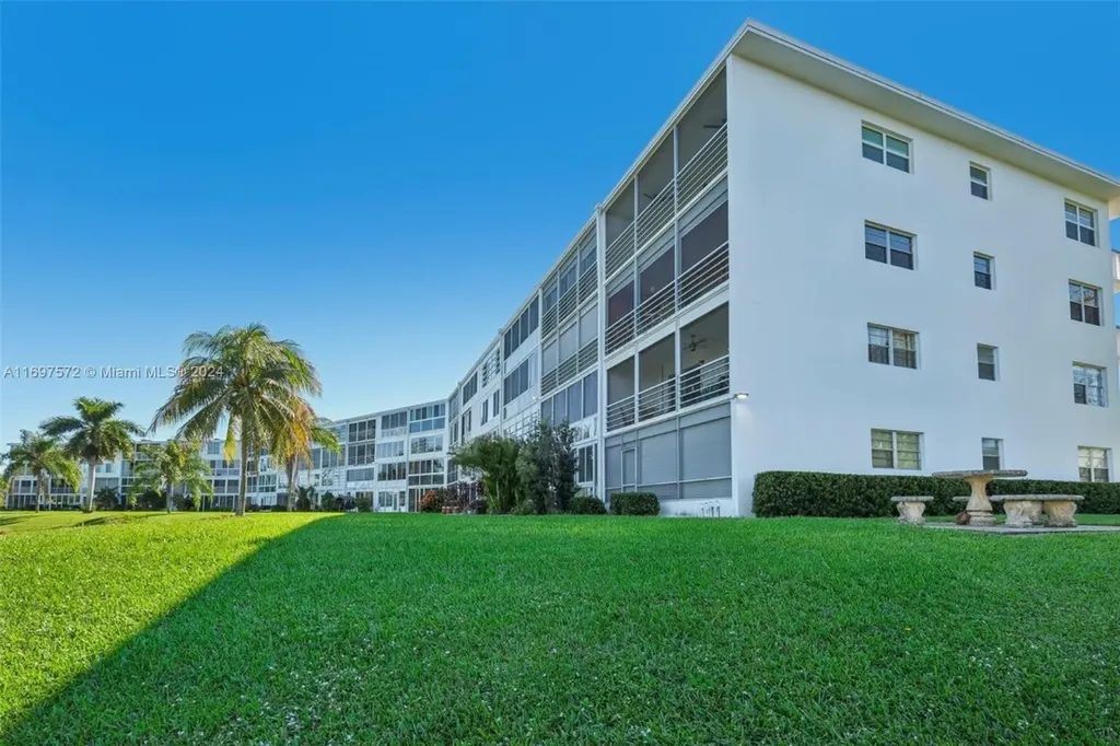 3014 Oakridge A Deerfield Beach FL 33442