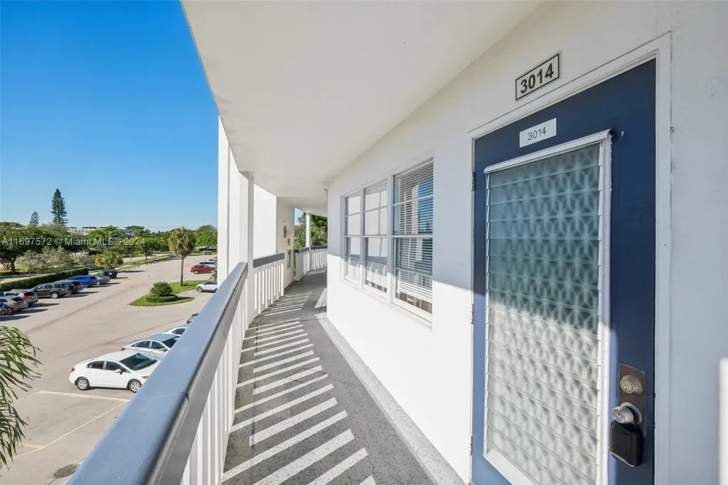3014 Oakridge A Deerfield Beach FL 33442