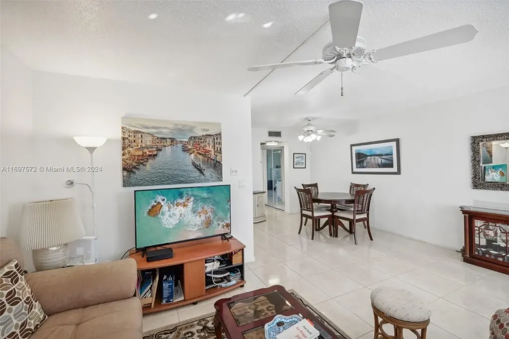 3014 Oakridge A Deerfield Beach FL 33442