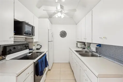 3014 Oakridge A Deerfield Beach FL 33442
