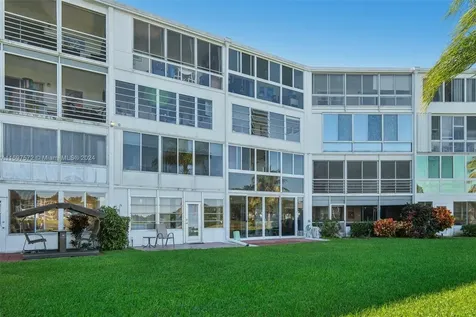 3014 Oakridge A Deerfield Beach FL 33442