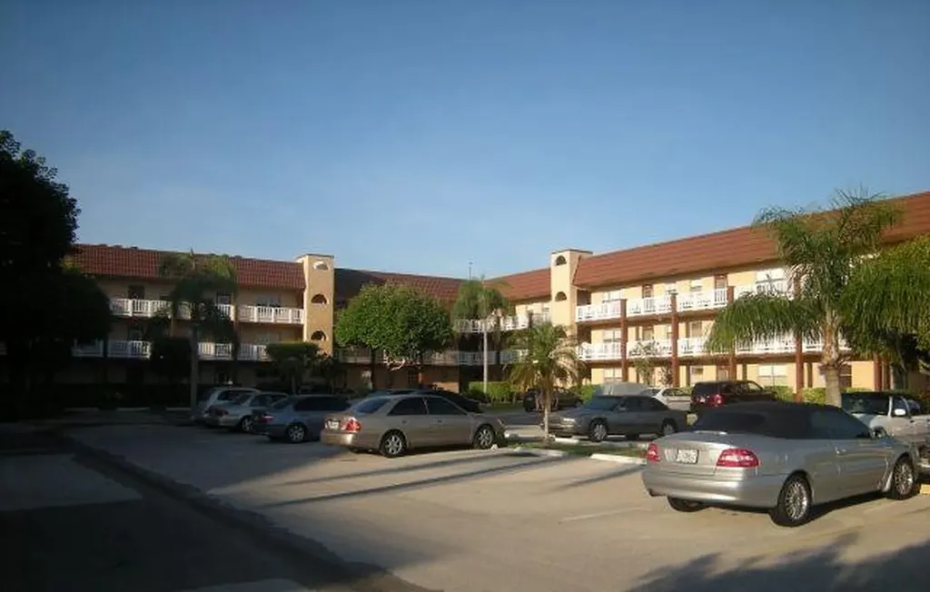 9261 Sunrise Lakes Boulevard Sunrise FL 33322