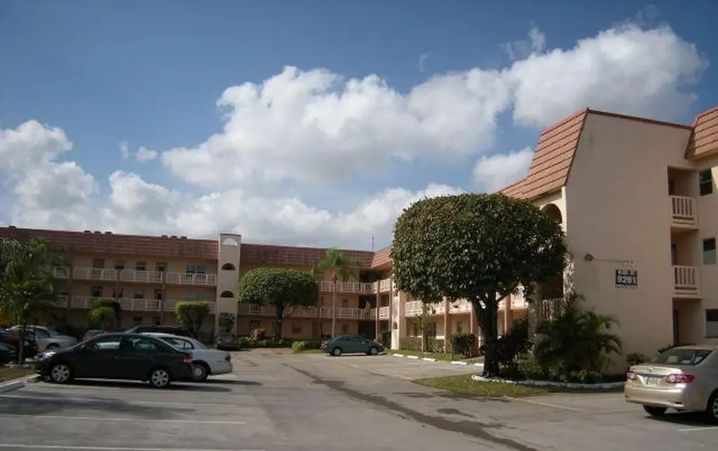 9261 Sunrise Lakes Boulevard Sunrise FL 33322