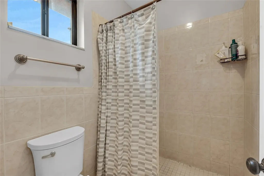 4165 S Pine Island Road Davie FL 33328