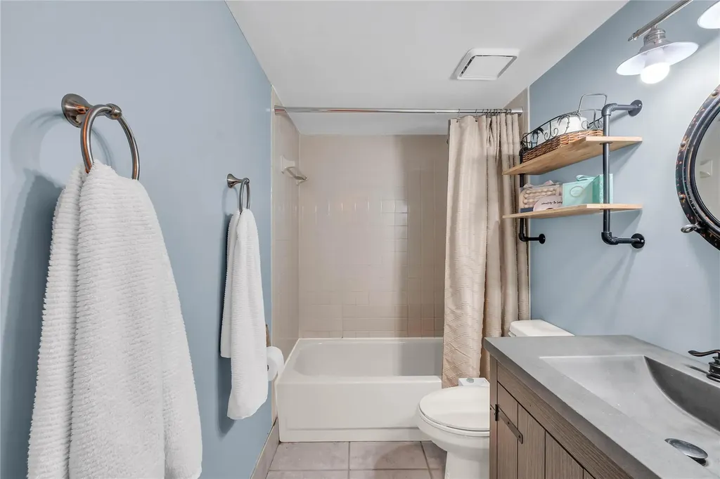 4165 S Pine Island Road Davie FL 33328