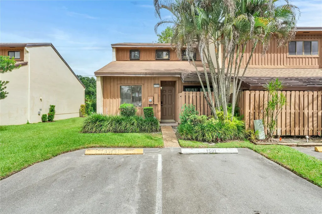 4165 S Pine Island Road Davie FL 33328
