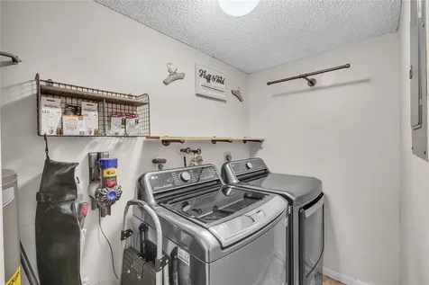 4165 S Pine Island Road Davie FL 33328